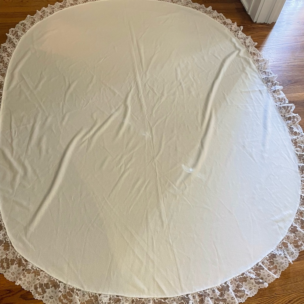 Perfect ivory lace trim tablecloth 56x76